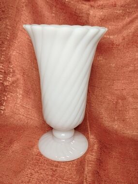 White Swirl Glass Pedestal Vase by